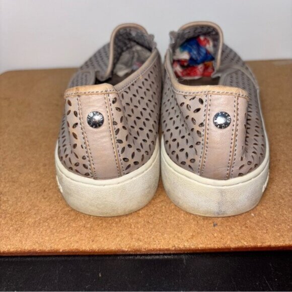 Michael Kors Women's 9.5 Beige Taupe Tan Perforated Slip-On Shoes Casual Summer - Picture 10 of 12